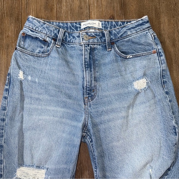 Abercrombie Curve Love High Rise Mom Jean - Picture 9 of 12